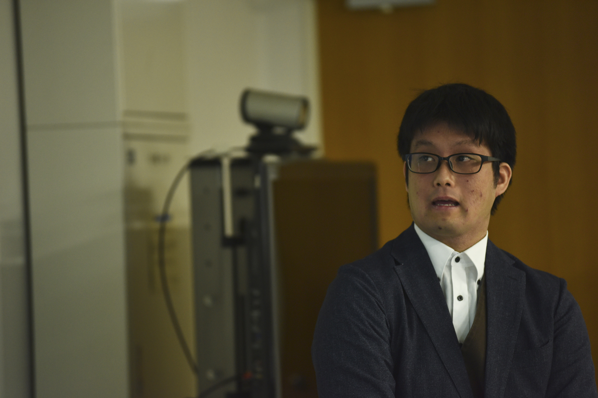 発表する設樂氏